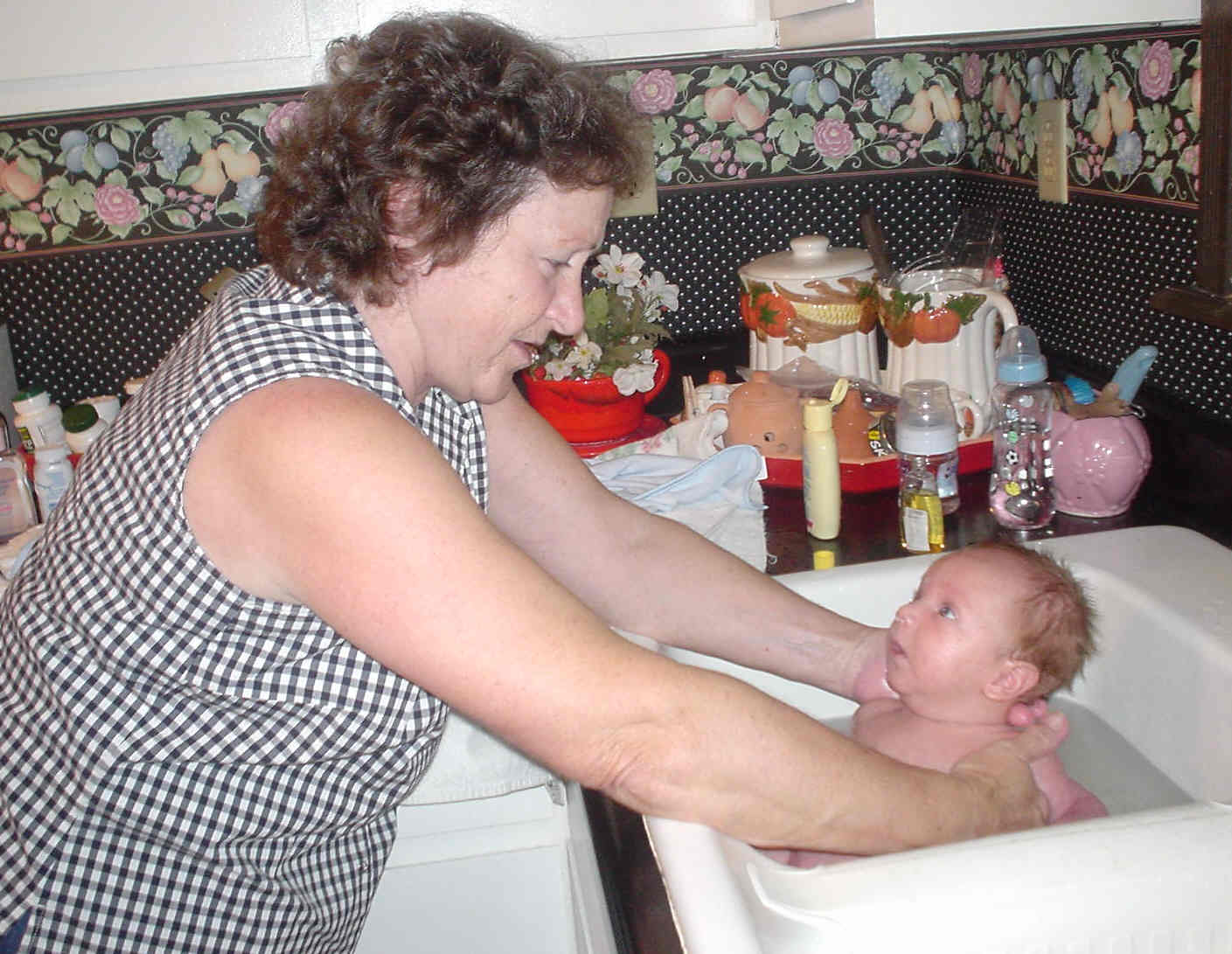 grandmabathingxander.jpg